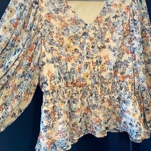 Flowy, floral blouse!